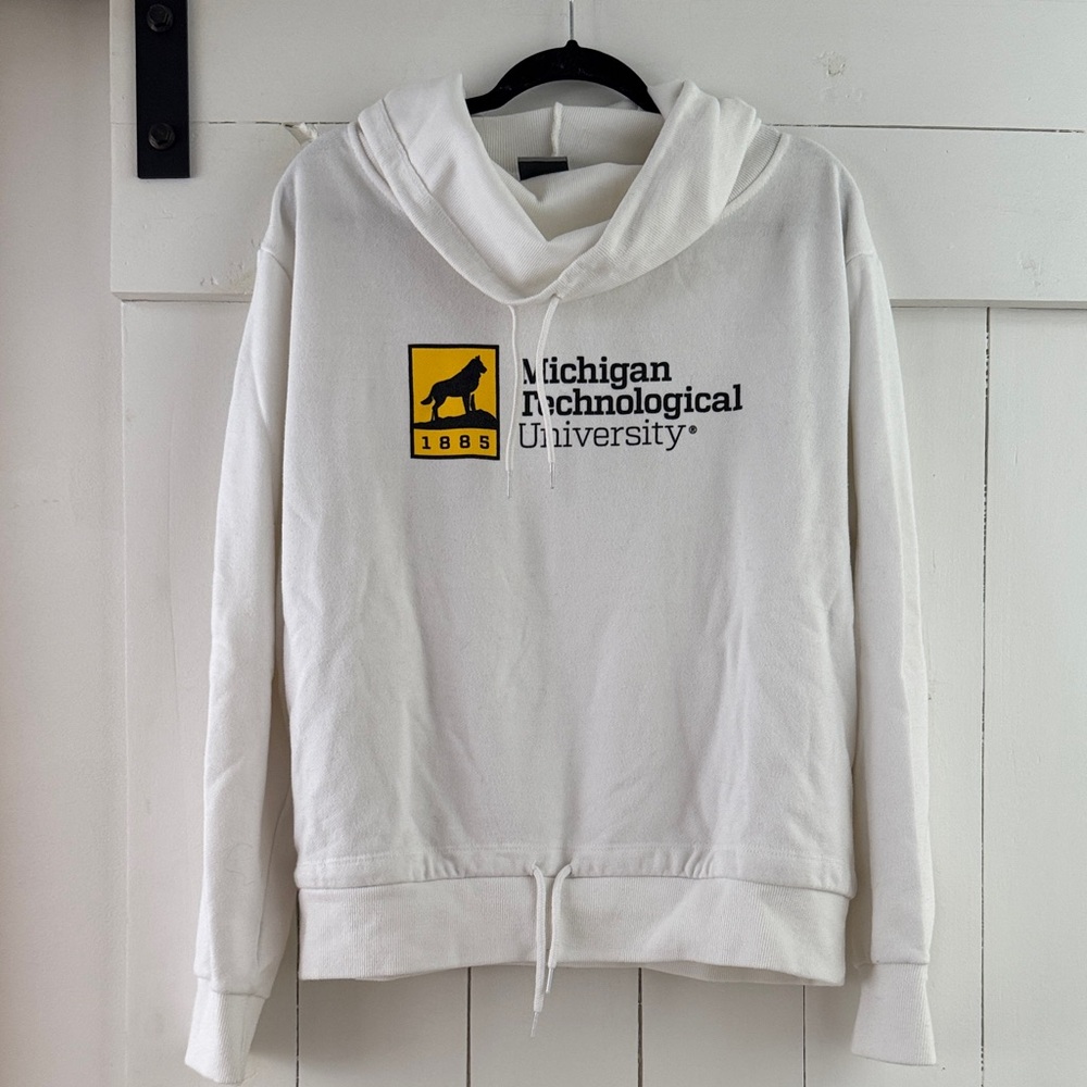 Michigan Technological University Cowl Sweatshirt 
Women’s XXL MTU Huskies Tech